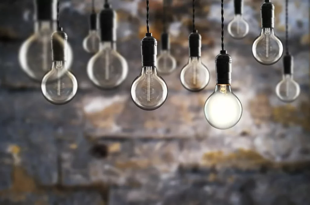 Light bulbs representing better knowledge management